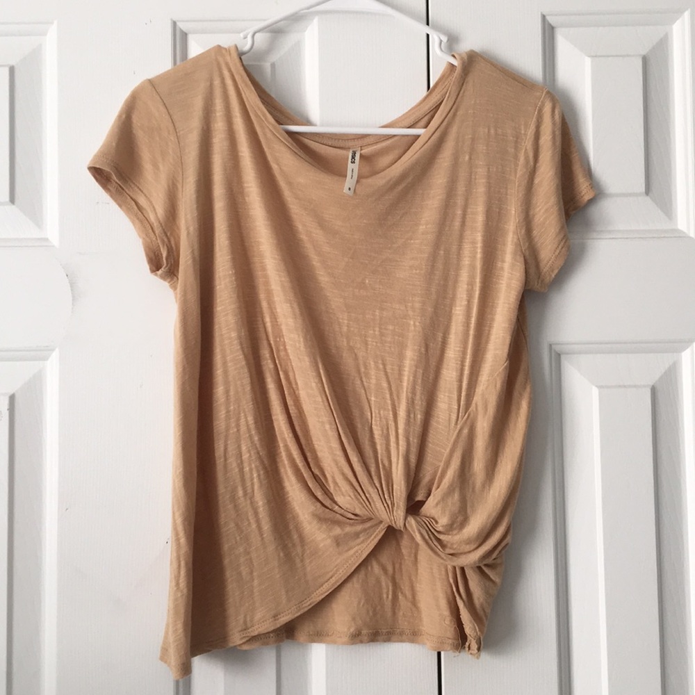 Short sleeve tee